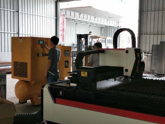 圖十三:配套激光切割機的一體式空氣壓縮機 圖十三:配套激光切割機的一體式空氣壓縮機